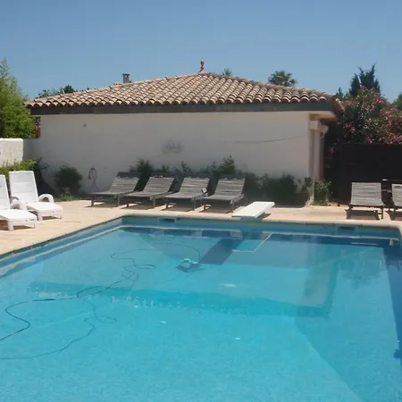 Le Jardin De Neil Pensión 3*