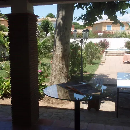 Le Jardin De Neil 3*