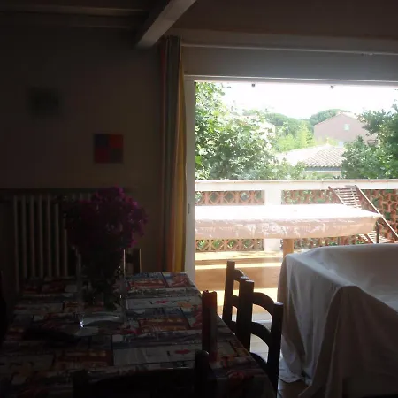 Le Jardin De Neil Pensión Sainte-Maxime